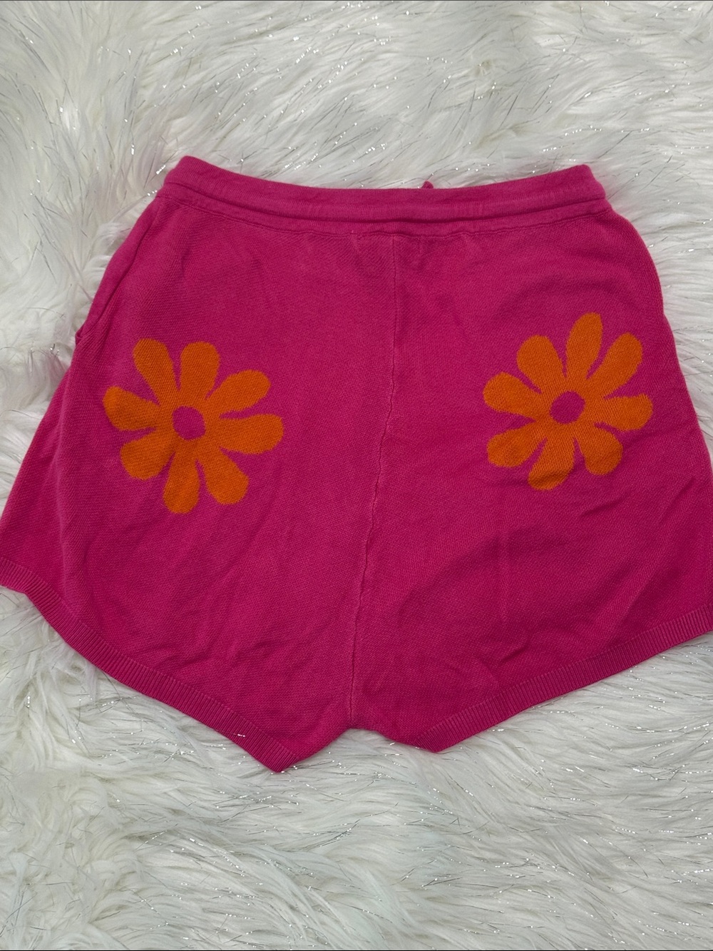 🌸💖✨ Bright Pink Knit Sweater Set with Orange Daisies – Size Small - Picture 7 of 7